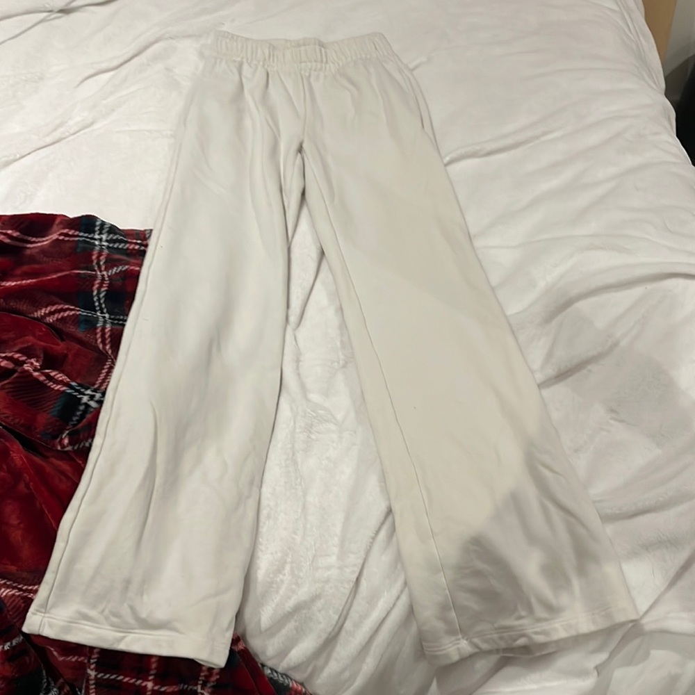Cream open sweat pants